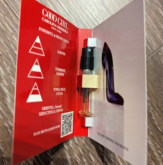 Good Girl Eau de Parfum - Carolina Herrera - Picture 2 of 3